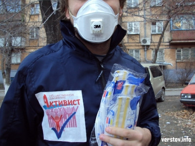 «Активист» восполняет дефицит защитных марлевых масок в Магнитке