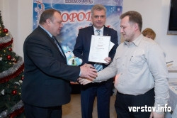 Агентству «Верстов.Инфо» депутаты вручили голубого кролика