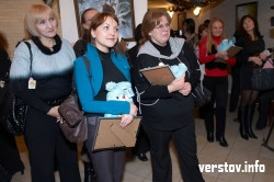 Агентству «Верстов.Инфо» депутаты вручили голубого кролика