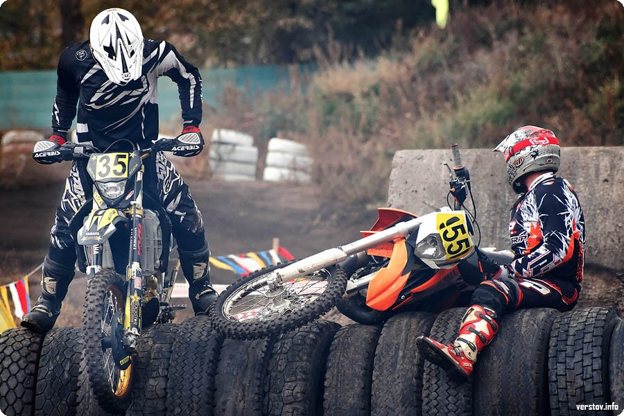 Победа в день рождения и вызов парням. На соревнованиях по мотокроссу бушевали страсти Победа в день рождения и вызов парням. На соревнованиях по мотокроссу бушевали страсти