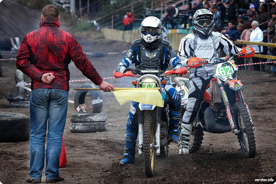 Победа в день рождения и вызов парням. На соревнованиях по мотокроссу бушевали страсти Победа в день рождения и вызов парням. На соревнованиях по мотокроссу бушевали страсти