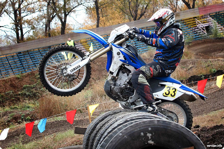 Победа в день рождения и вызов парням. На соревнованиях по мотокроссу бушевали страсти Победа в день рождения и вызов парням. На соревнованиях по мотокроссу бушевали страсти