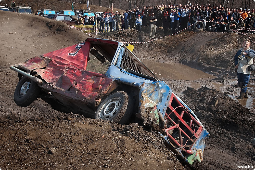 Гонки на выживание, взаимовыручка и экстрим. Организаторы «Первой грязи ...