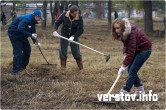 «Мы хотим жить в чистом городе!» Сотрудники администрации расчищали парк Ветеранов