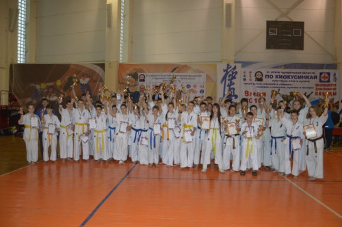 «Осу!» Магнитка заняла второе место на домашнем межрегиональном турнире по каратэ киокусинкай