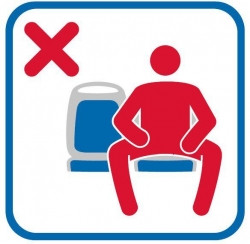 «Неуважительное сидение». Мужчинам запретили раздвигать ноги в общественном транспорте Мадрида