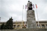 «Власть, способная на благородные жесты». В Магнитогорске обновляют памятник Ленину
