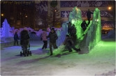 Ледяные фигуры против оттепели и вандалов. Про ледовый городок, горки и новогоднюю красавицу