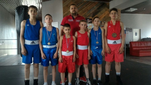 Из Тюмени — с медалями. Магнитогорские боксеры успешно выступили на престижном турнире