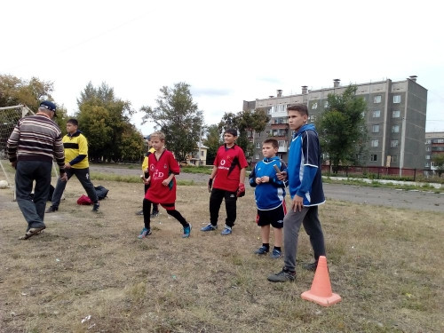 Самый спортивный поселок. «Гайдаровцы» соревновались в метании гранаты и велогонке