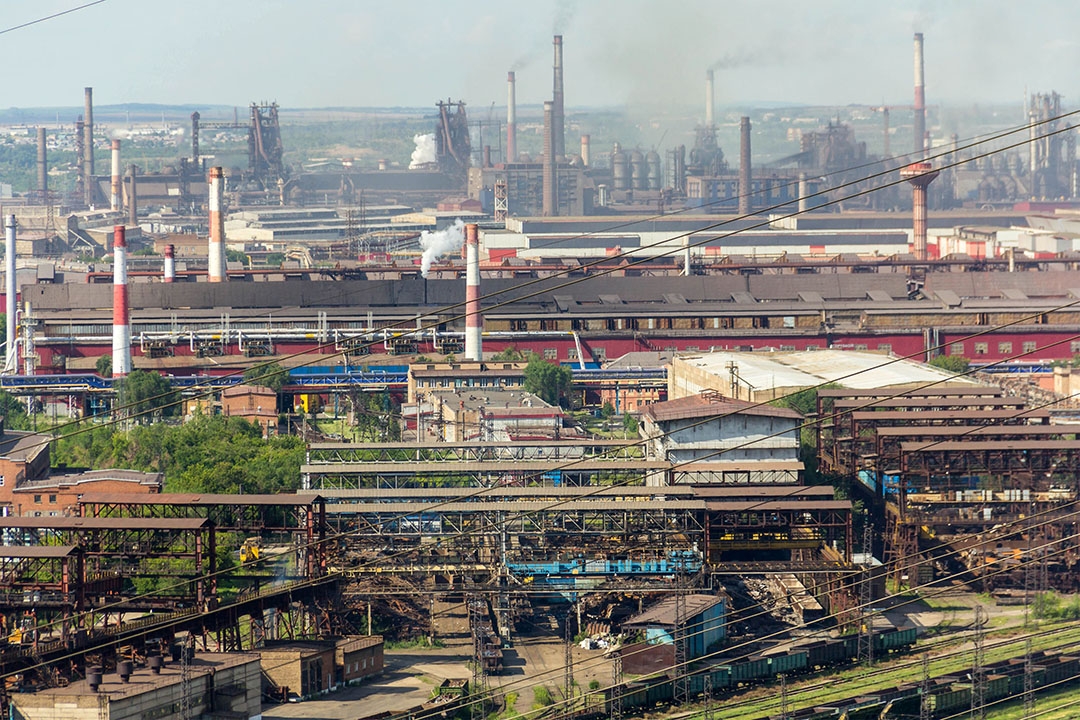 промзона урал екатеринбург. челябинский металлургический комбинат. пао орскнефтеоргсинтез орский нпз. крупные промышленные предприятия урала. верх-исетский район екатеринбург завод.