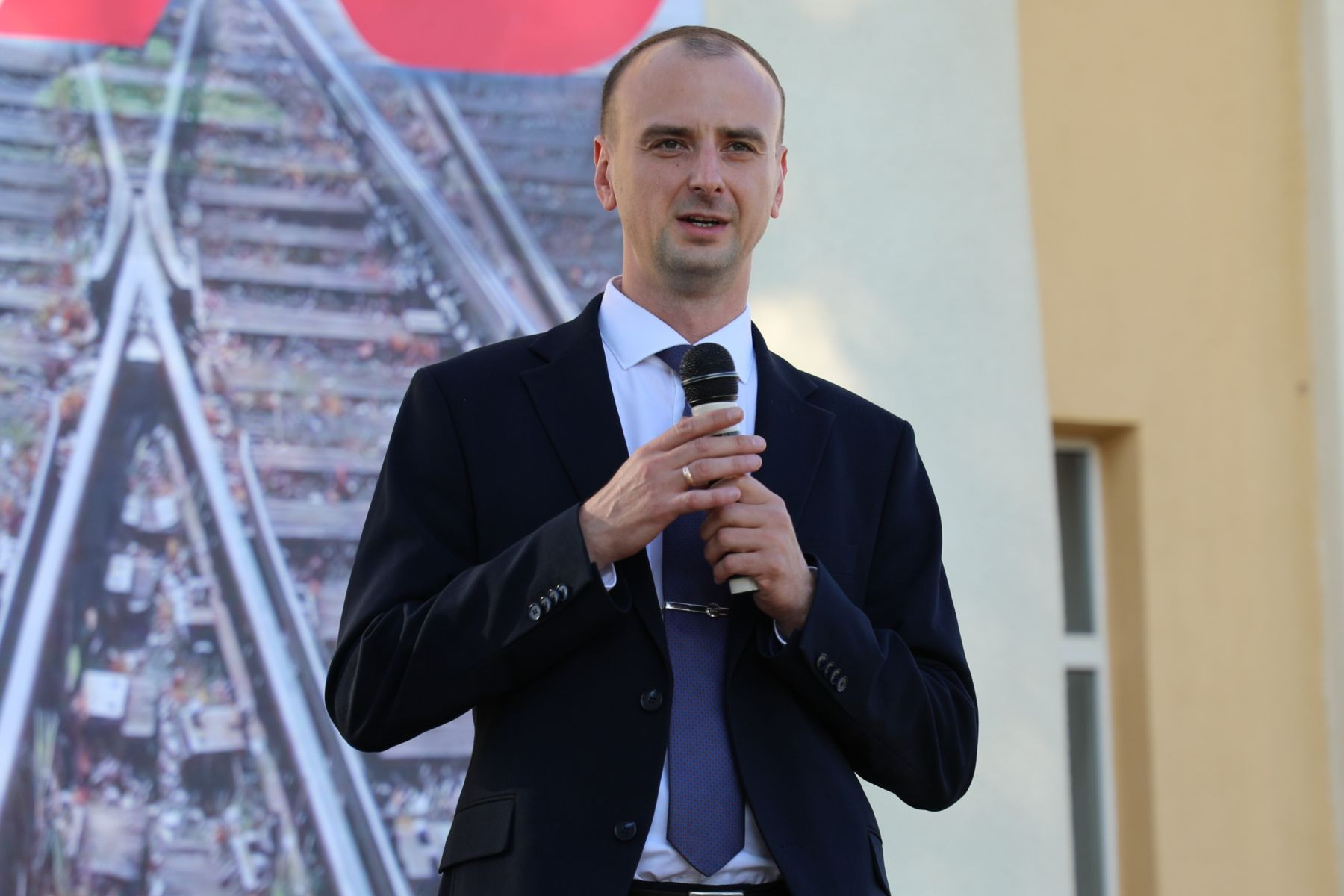 denyghd3.jpg denyghd3.jpg