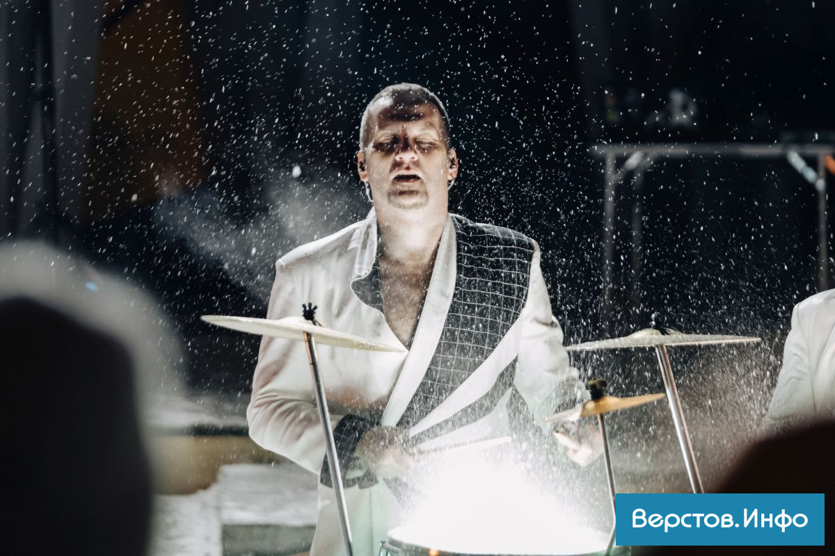 2R4A2215.jpg 2R4A2215.jpg