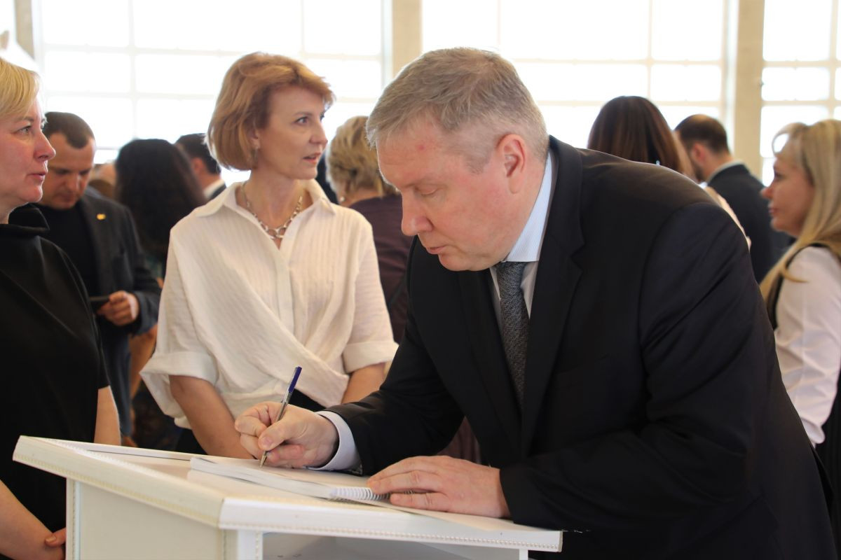 iUWJsQC1Jqc.jpg iUWJsQC1Jqc.jpg