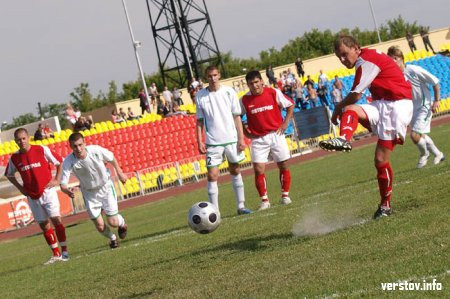 Магнитогорские футболисты не смогли одолеть «Тобол» (+фото)