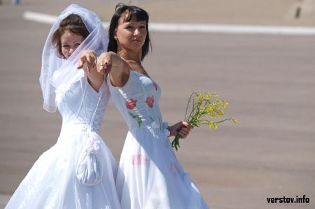Невесты опоздали на «свадьбу»