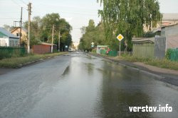 С Оранжерейной на Советскую опять бежит ручей