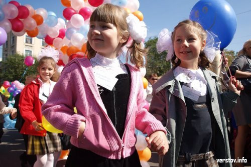Малыши отметили день знаний участием в параде