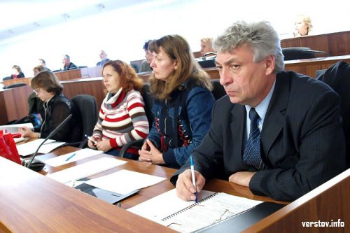 Помощники депутатов говорили о "коммуналке" и "дачной амнистии" (+фото)