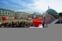 Магнитогорцы отметили 7 ноября митингом и выяснением отношений