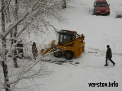 В городе замечена снегоуборочная техника
