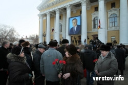 Церемония прощания с Суминым превратилась в день всенародной скорби