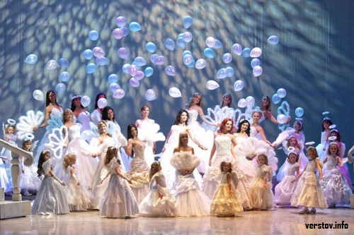 С праздником, милые женщины!