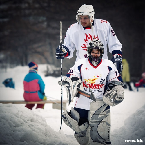 13 марта третий матч хоккейного противостояния "Авангард"-"Металлург"-2011
