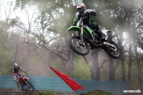 В Магнитогорске прошел чемпионат Уральского и Приволжского федеральных округов по супермотокроссу