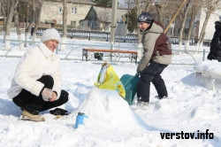 Чайник, Виктория и черепаха. В след уходящей зиме молодежная палата организовала конкурс снежных фигур