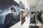 Фотографии фотографий. В картинной галерее открылась персональная выставка Александра Теплякова