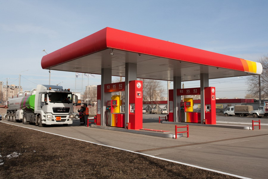 Попробуй на вкус башкирский бензин. «Башнефть» купила Red Oil и ...