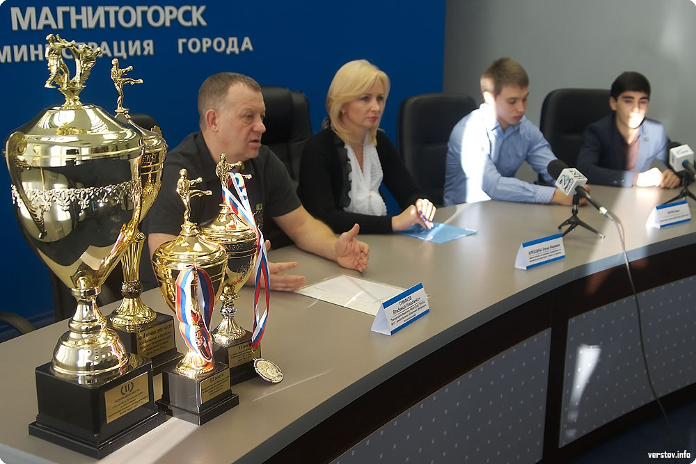 Верстов инфо магнитогорск. Спортсмены Магнитогорска. Симаков Магнитогорск.