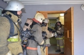 Студенты живы, инспекторы довольны. 11 единиц техники тушили общежитие в Магнитке