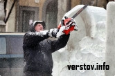 С бараном на новых воротах. Новогодний ледяной городок в Ленинском районе готовится принять посетителей
