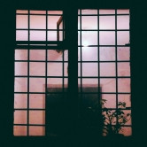 А что расскажет ваше окно? Фотограф из Магнитогорска месяц «подглядывал» за жизнью горожан
