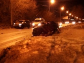Нашли «взлетку». Ночью на Калмыкова столкнулись иномарка и отечественный автомобиль
