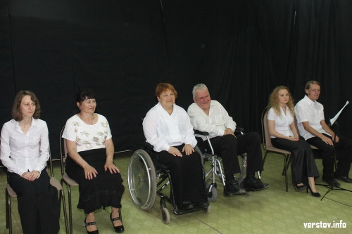 Время собирать камни… Участники общества инвалидов сыграли премьерный спектакль