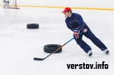 «Хоккей становится всё быстрее». Николай Кулёмин провел мастер-класс для юных хоккеистов