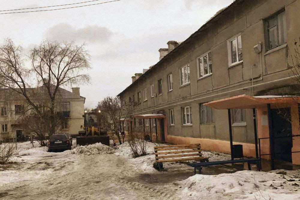 Управляющая компания северная. Цментный посёлок Магнитогорск. Цементный поселок улица Запорожская 85. Челябинская область пос цементный. Клинкерная 11 Магнитогорск.