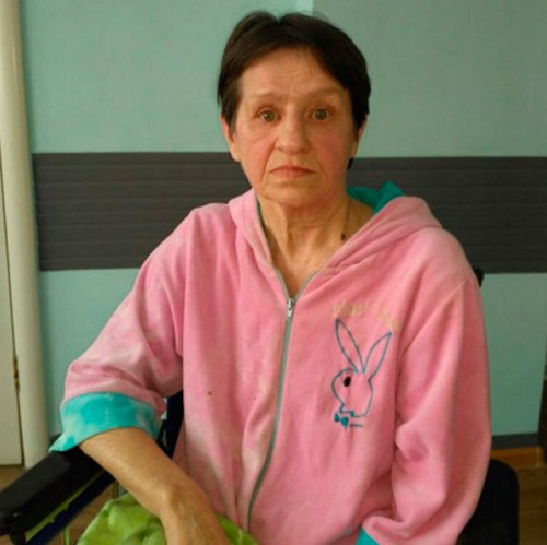 Сын о ней забыл, а дочь умерла? 56-летняя женщина после инсульта больше года живет в больнице