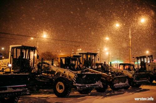 Чистили дороги всю ночь! МБУ ДСУ борется со снегом 24 часа в сутки