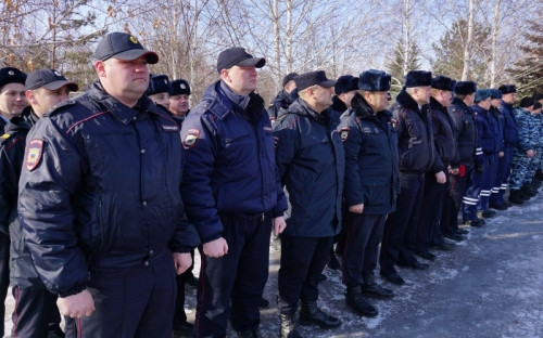17 лет прошло... В Магнитке полицейские почтили память товарищей, погибших в Чечне