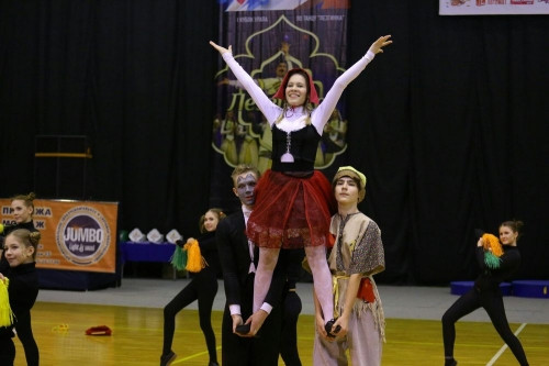«Самая танцевальная!» Школа № 33 готова защитить честь города на Всероссийском конкурсе, если хватит денег