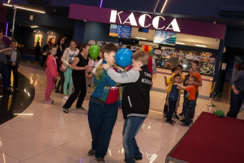 1 июня «Мягкий кинотеатр» совместно с детским парком развлечений «Мегалэнд» устроил праздник для детей