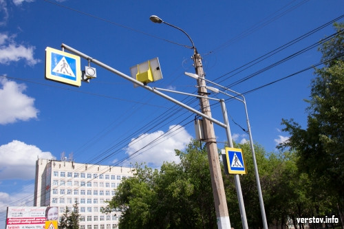 Им в Москве виднее. Город тратит миллионы рублей на светодиодные светофоры ради безопасности