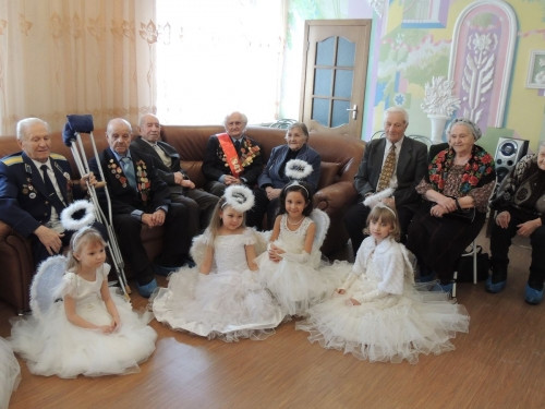 С праздником! В Орджоникидзевском районе отпраздновали 100-летний юбилей Вооруженных сил России