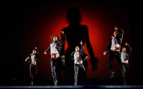 Как влюбить в себя всех женщин сразу! Питерские танцоры «вскружат голову» магнитогорской публике
