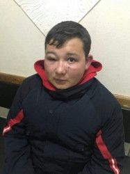 Макаренко нервно курит в сторонке. Учитель информатики жестоко избил 15-летнего подростка
