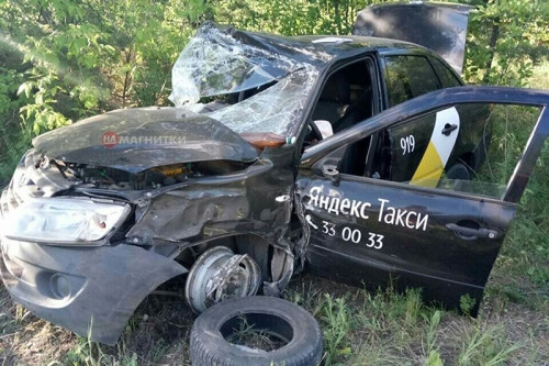 Не справился с управлением. Водитель «Яндекс.Такси» протаранил два автомобиля